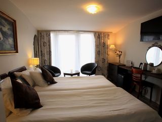 Фото отеля Vejby Strand Hotel