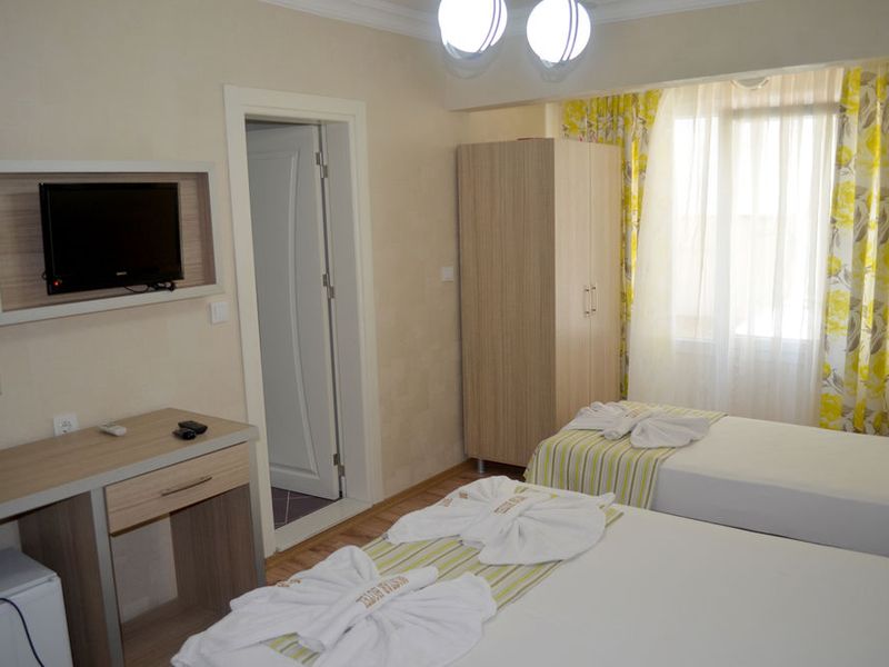 Hotel Photo 11