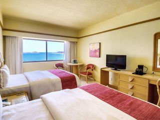 Фото отеля San Carlos Plaza Hotel, Beach & Convention Center