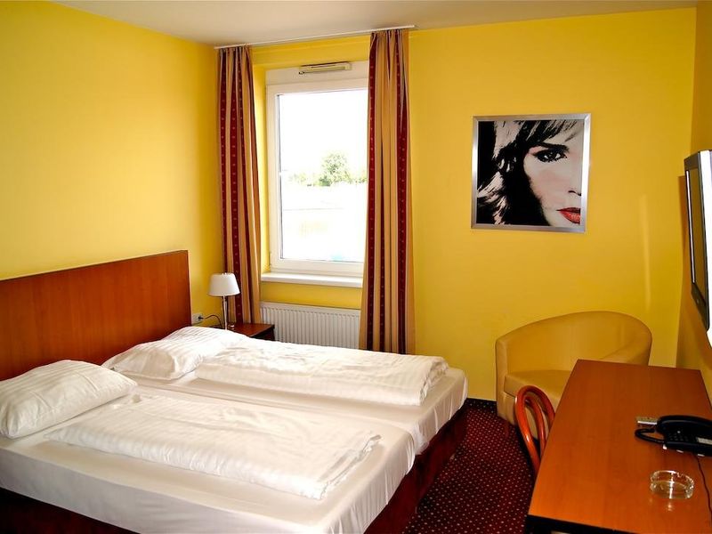 Hotel Photo 1