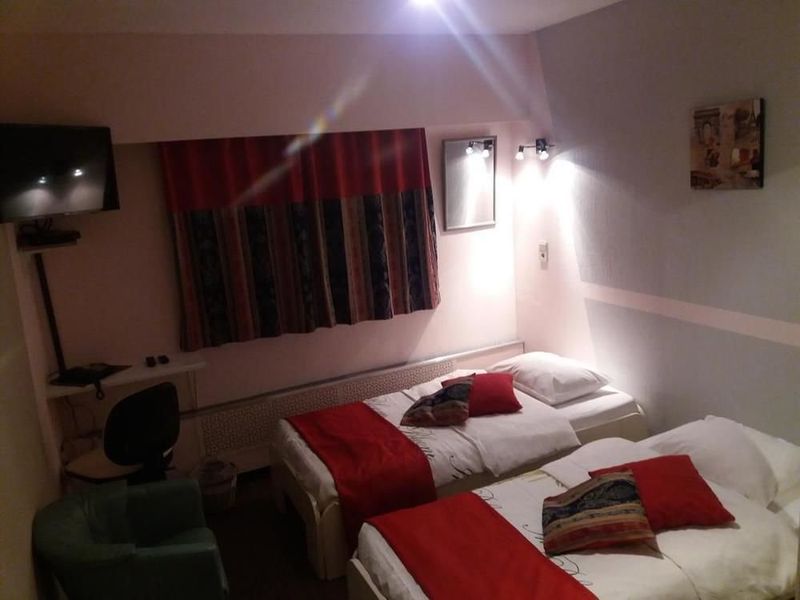 Hotel Photo 6