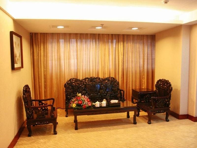 Hotel Photo 12