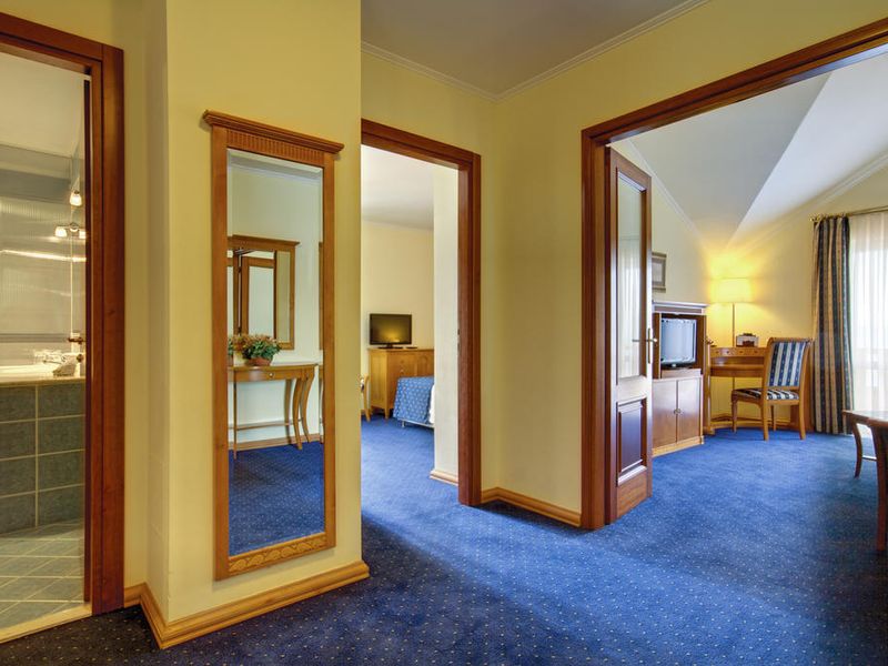Hotel Photo 11