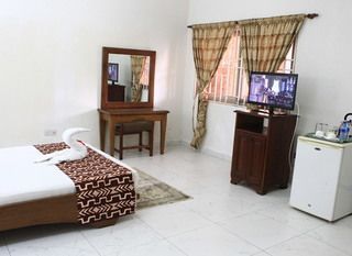 Hotel pic Coconut Grove Beach Resort
