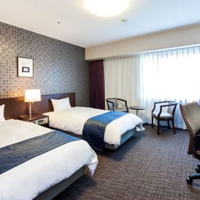 NearBy Hotel