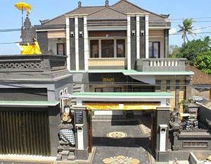 Denays House Jimbaran Indonesia