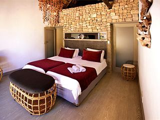 Фото отеля Mokuti Etosha Lodge