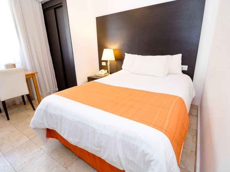 Hotel Photo 1