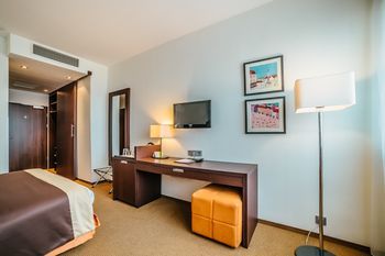 Hotel Photo 6