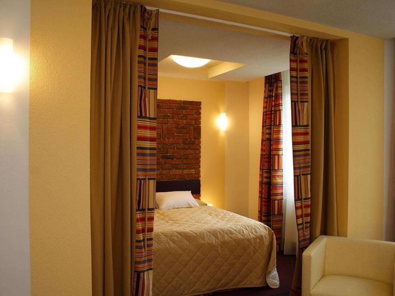 Hotel Photo 9