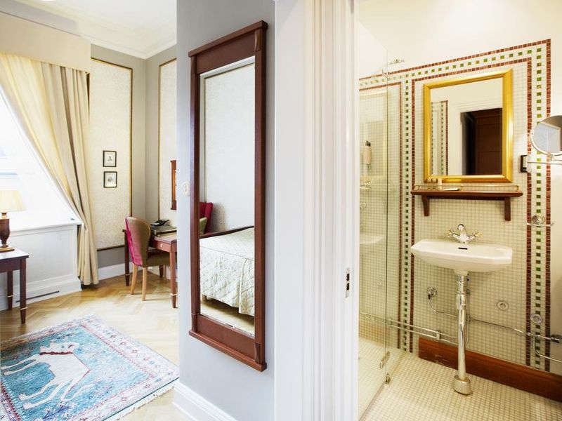 Hotel Photo 12