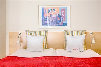 Hotel Photo 8