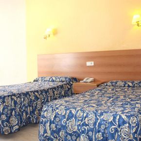 NearBy Hotel