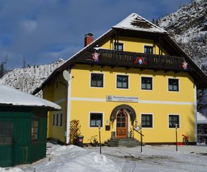 Route 145 Pension Bad Goisern Austria