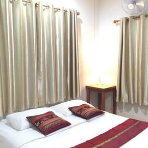 NearBy Hotel