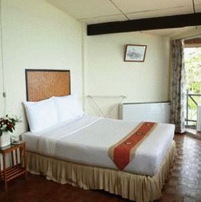 NearBy Hotel