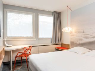 Фото отеля ibis Styles Paris Velizy