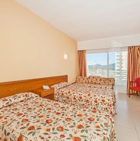 NearBy Hotel