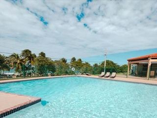 Фото отеля Oceania Apartments at Arecibo 681 Ocean Drive