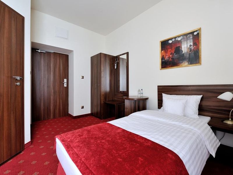 Hotel Photo 6