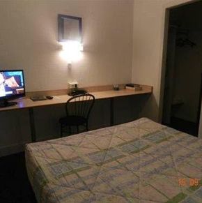 NearBy Hotel