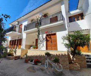 Studio Lefteris Skiathos Town Greece