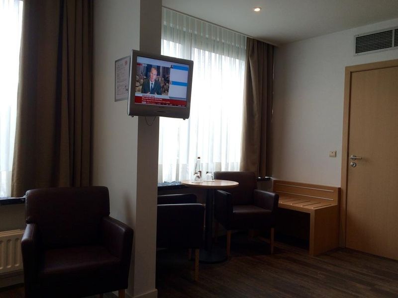 Hotel Photo 8
