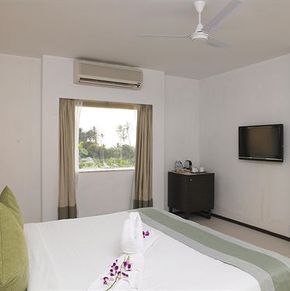 NearBy Hotel