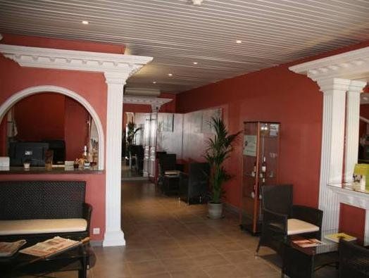 Hotel Photo 8