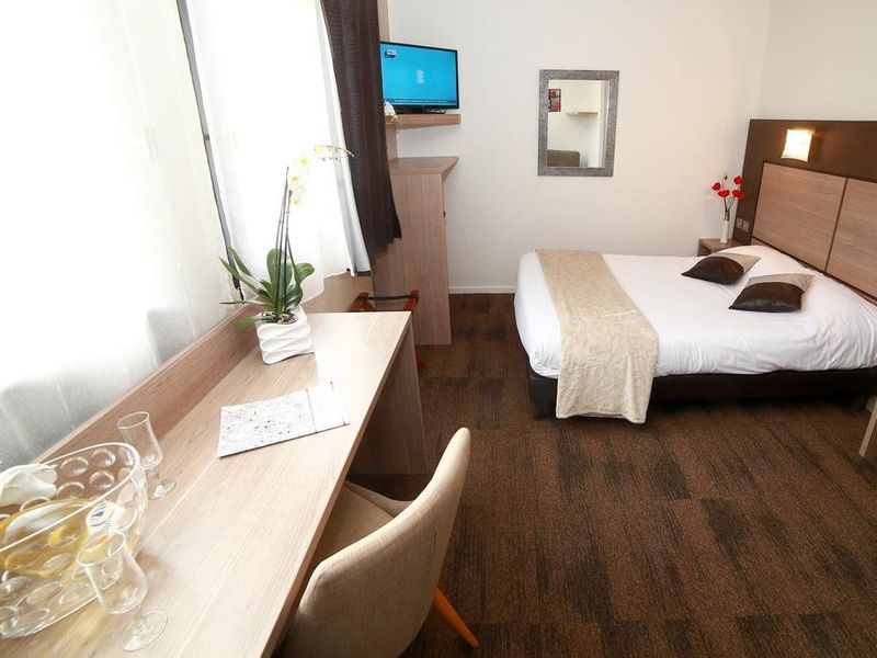 Hotel Photo 6