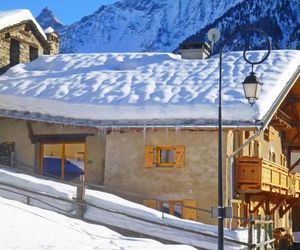 Welcoming Chalet in Peisey-Nancroix with Sauna Peisey France