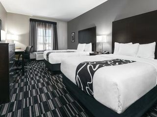 Фото отеля La Quinta Inn & Suites by Wyndham Fort Worth West - I-30