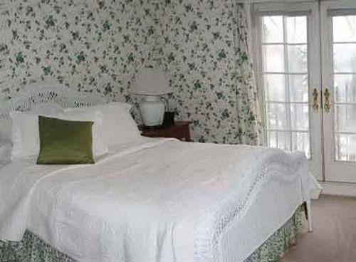 Photo of Meadows Inn Bed and Breakfast