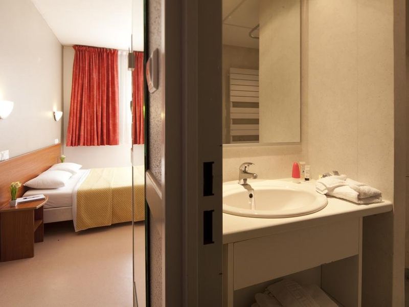 Hotel Photo 12