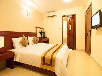 Valentine Hotel Saigon – Bùi Viện Street