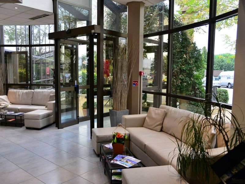 Hotel Photo 9