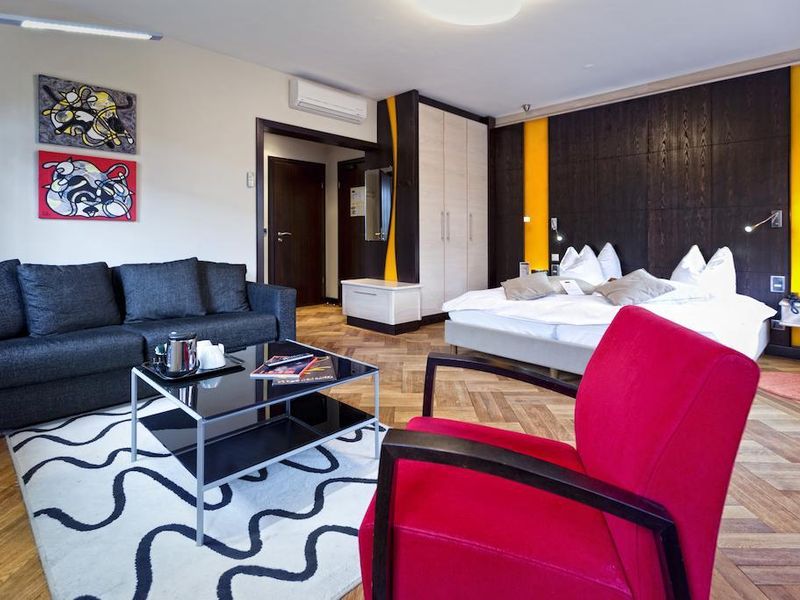 Hotel Photo 6
