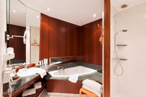 Hotel Photo 9