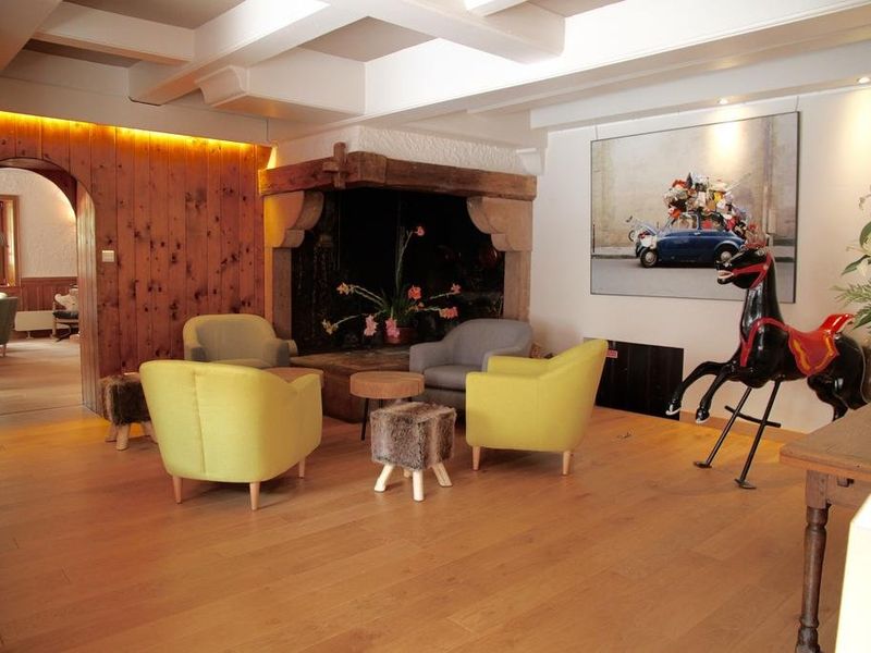 Hotel Photo 9