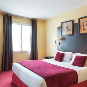 NearBy Hotel