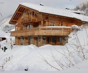 Cozy Chalet in Grand-Bornand with Garden Furniture Le Grand-Bornand France