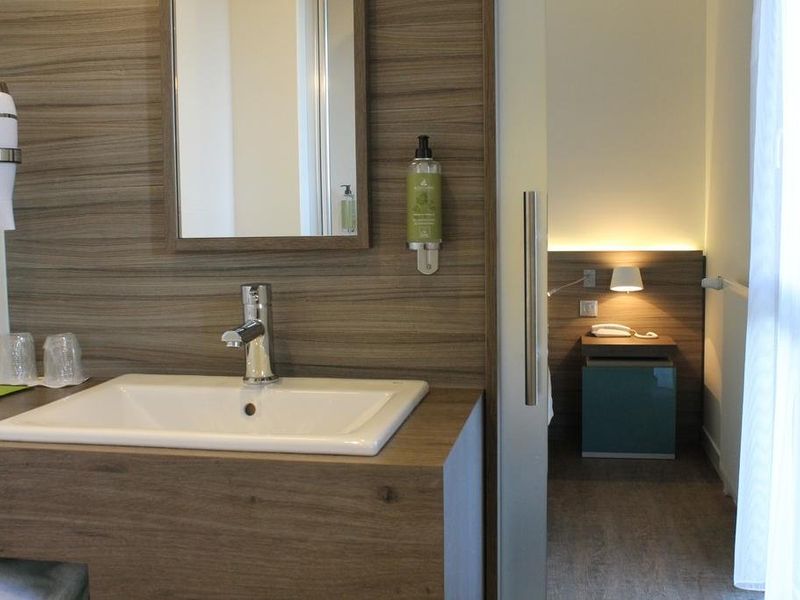 Hotel Photo 9