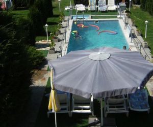 Ferienhaus-Fort Haus Balatonszarszo Hungary