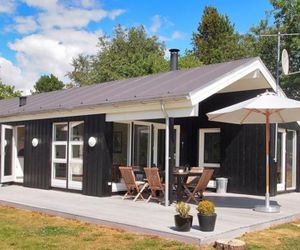 Holiday home Blomstervangen D- 584 Oksbol Denmark