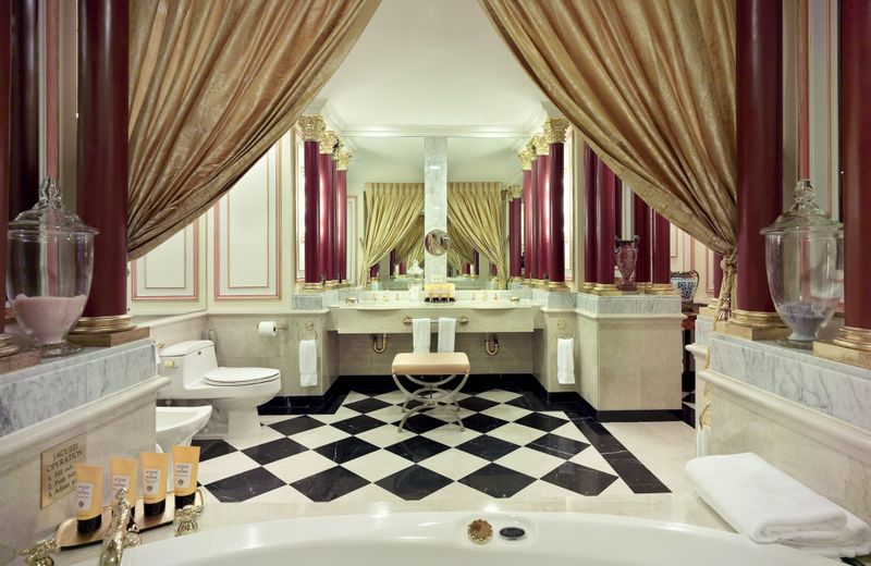 Hotel 4 Image 1