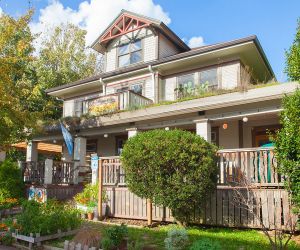 HI Portland Hawthorne District Hostel Portland United States
