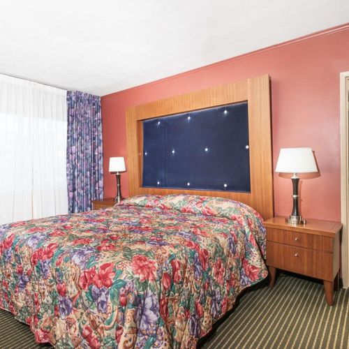 Photo of Travelodge by Wyndham Boston/Natick