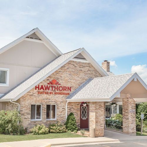 Photo of Hawthorn Suites Green Bay