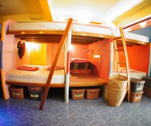 Dancing Elephant N 1 Party Hostel Haad Rin Thailand