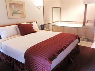 Hotel pic Americas Best Value Inn & Suites Kansas City